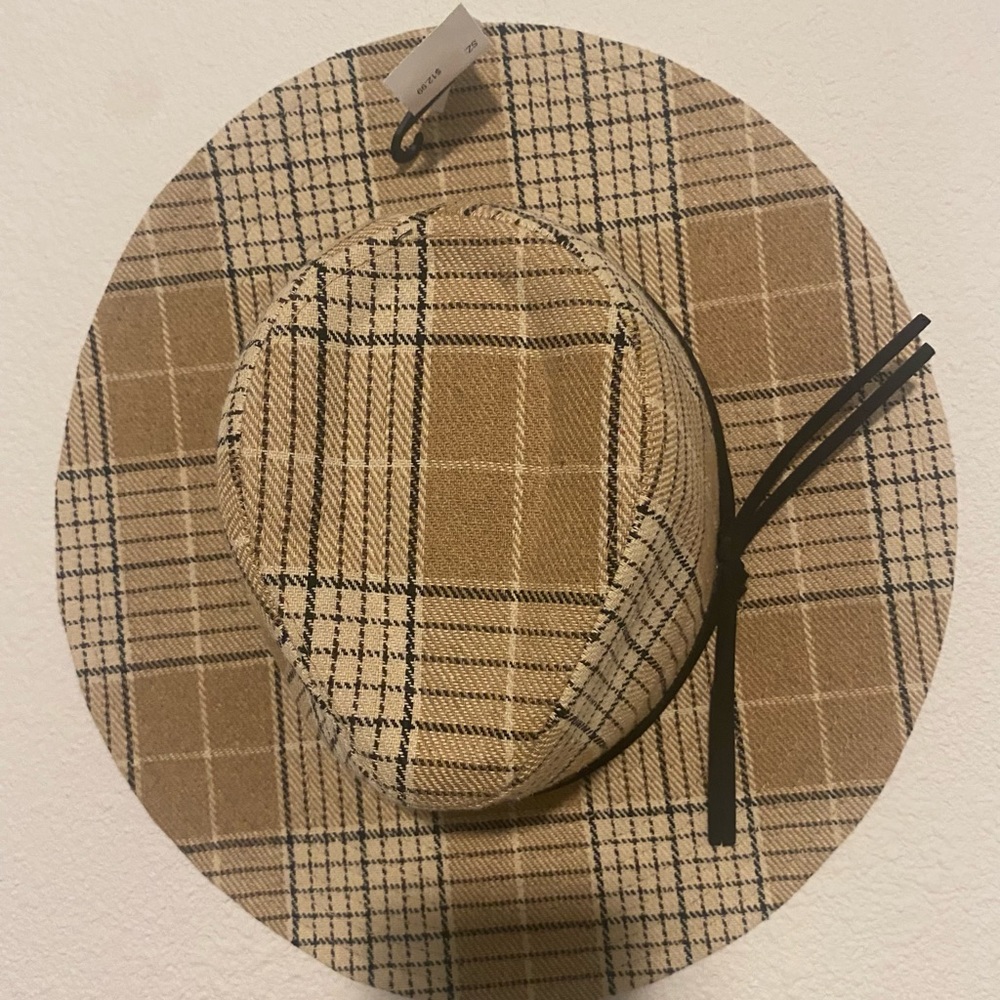 Fashion plaid hat